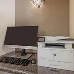 Sonesta Simply Suites Charlotte University 