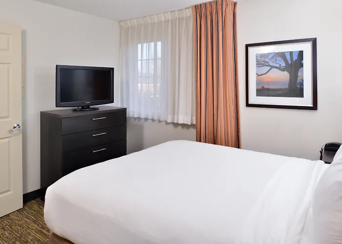 Sonesta Simply Suites Charlotte University