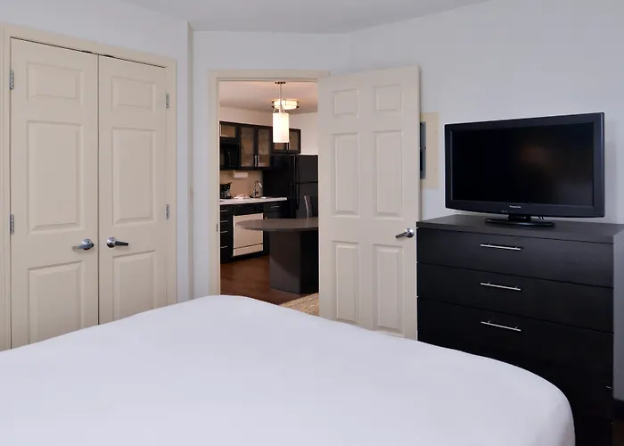 Sonesta Simply Suites Charlotte University